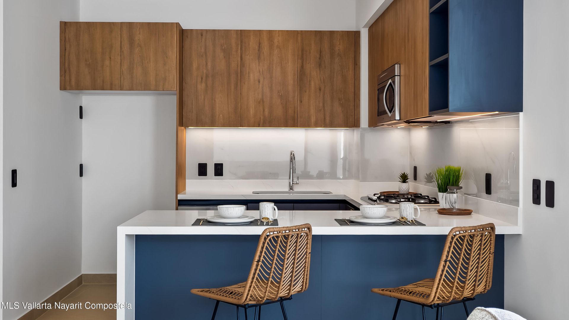 20251024221940172077000000-o