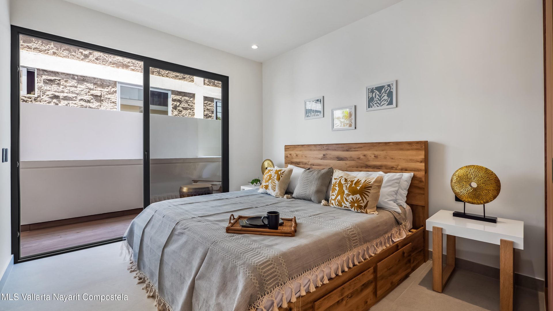 20251024221958860637000000-o