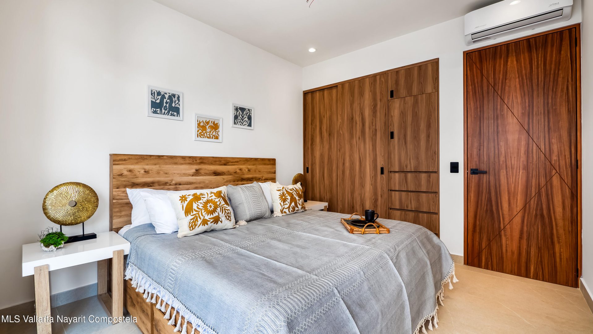 20251024225939236713000000-o