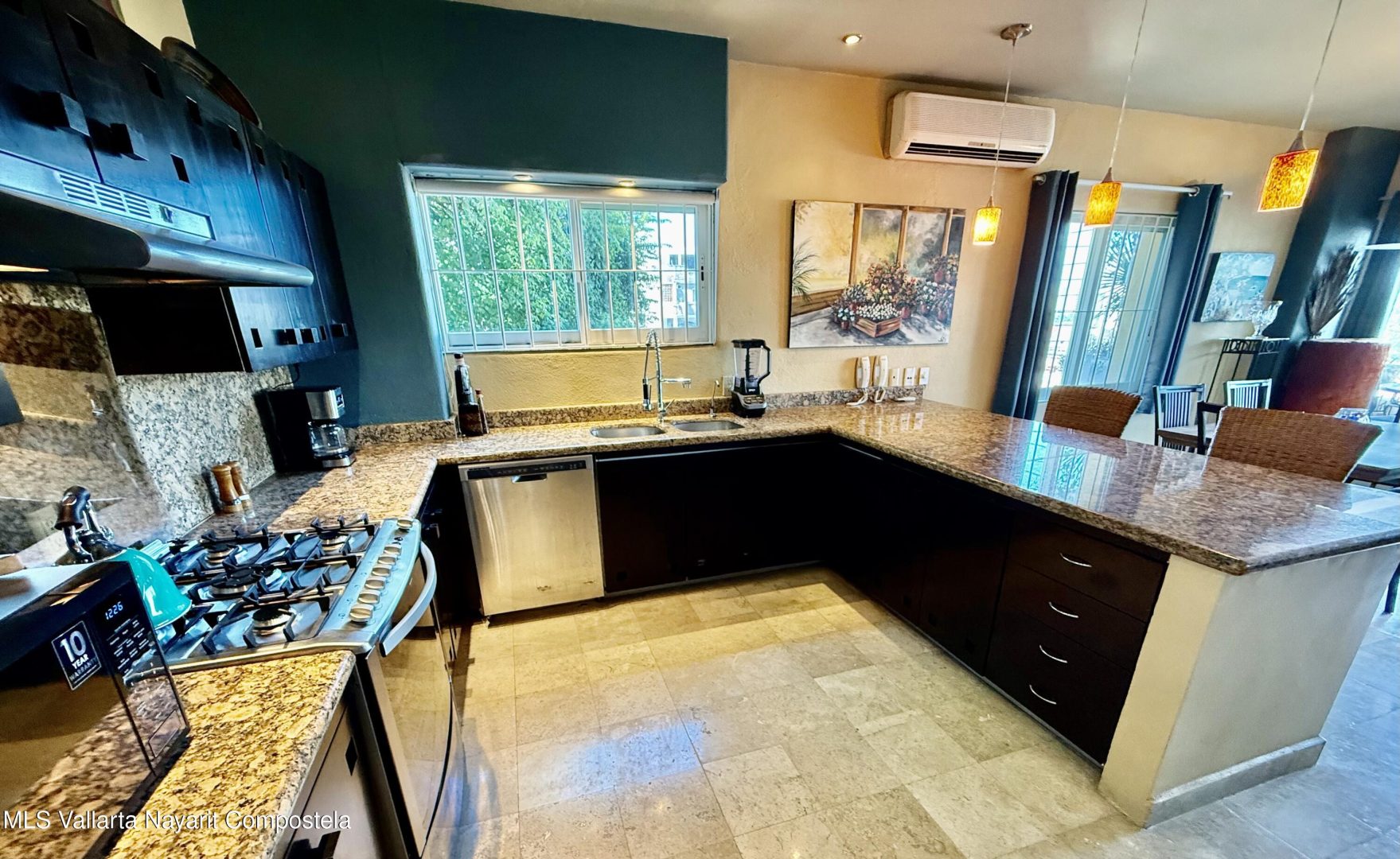 20251027180010880672000000-o