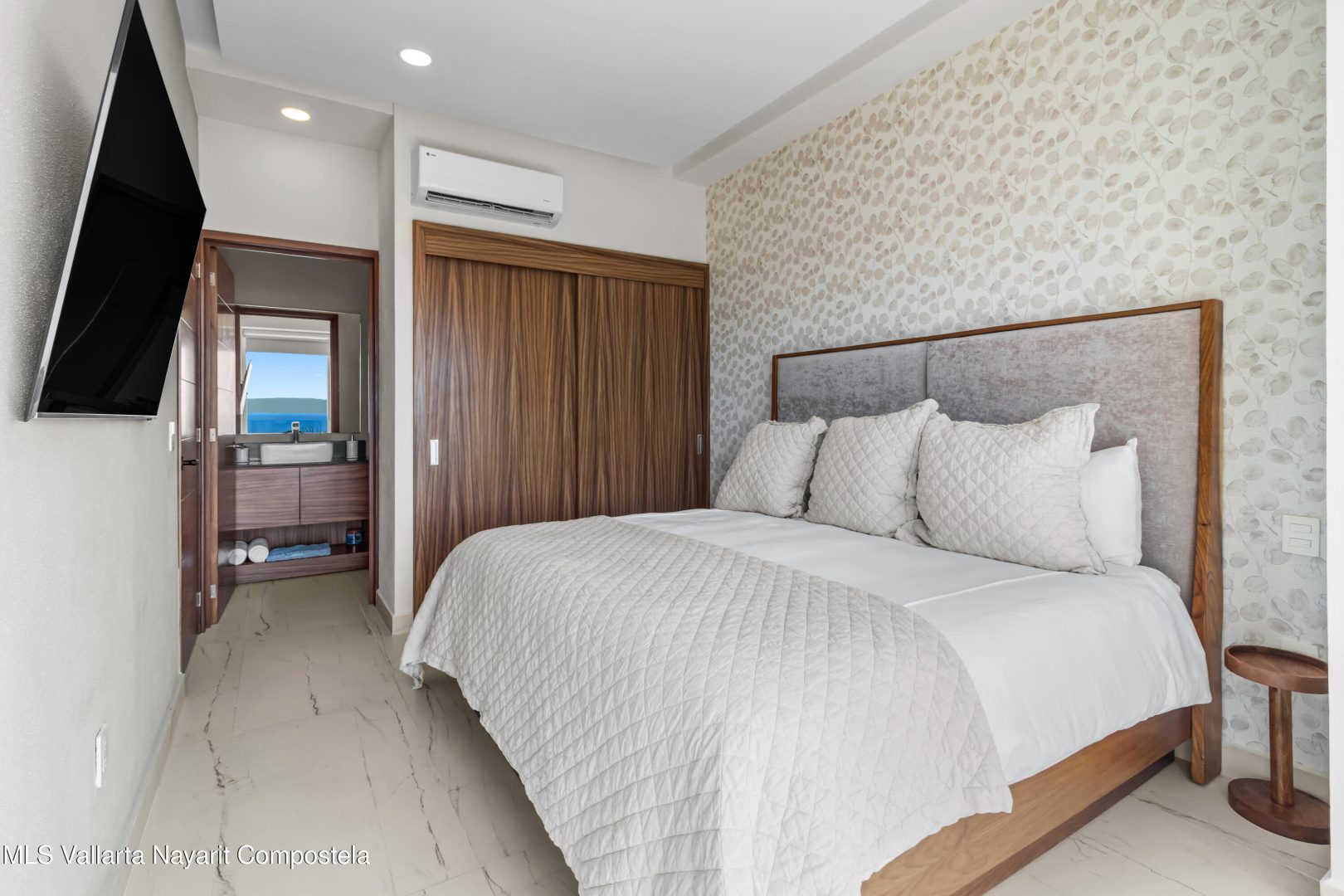 20251028231245094177000000-o