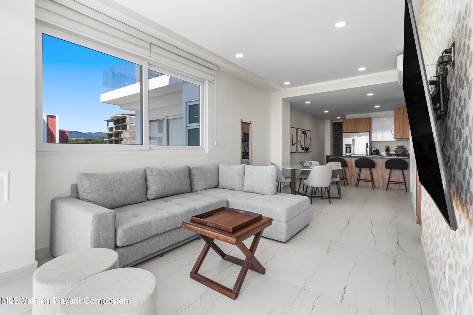 20251028231259403419000000-o