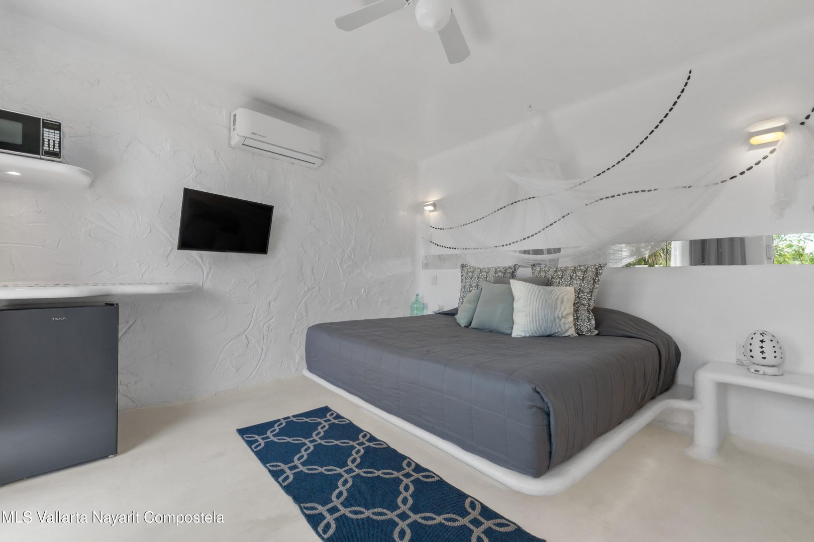 20251030182707308276000000-o