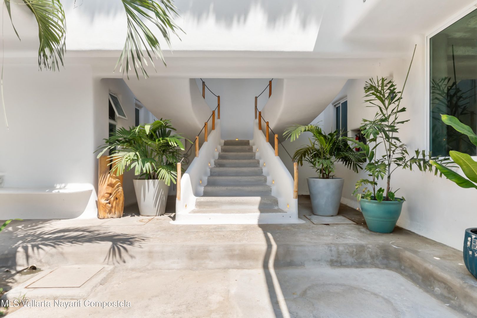 20251030183751979998000000-o