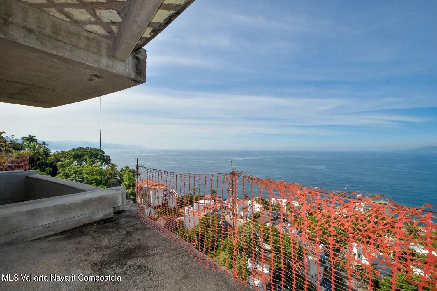 20251030215630002287000000-o