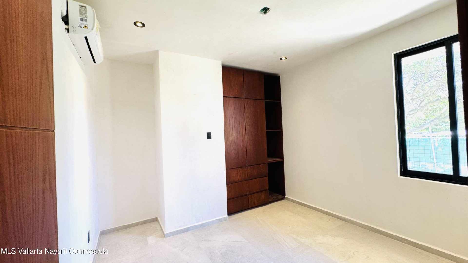 20251104232148922182000000-o