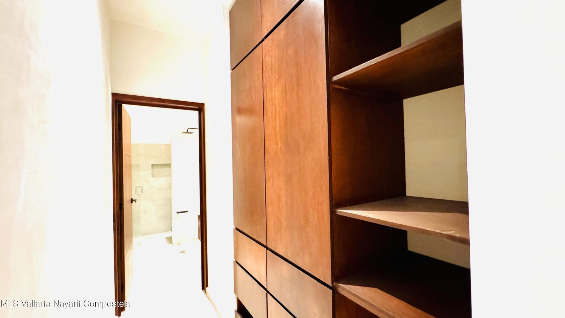 20251104232154495861000000-o