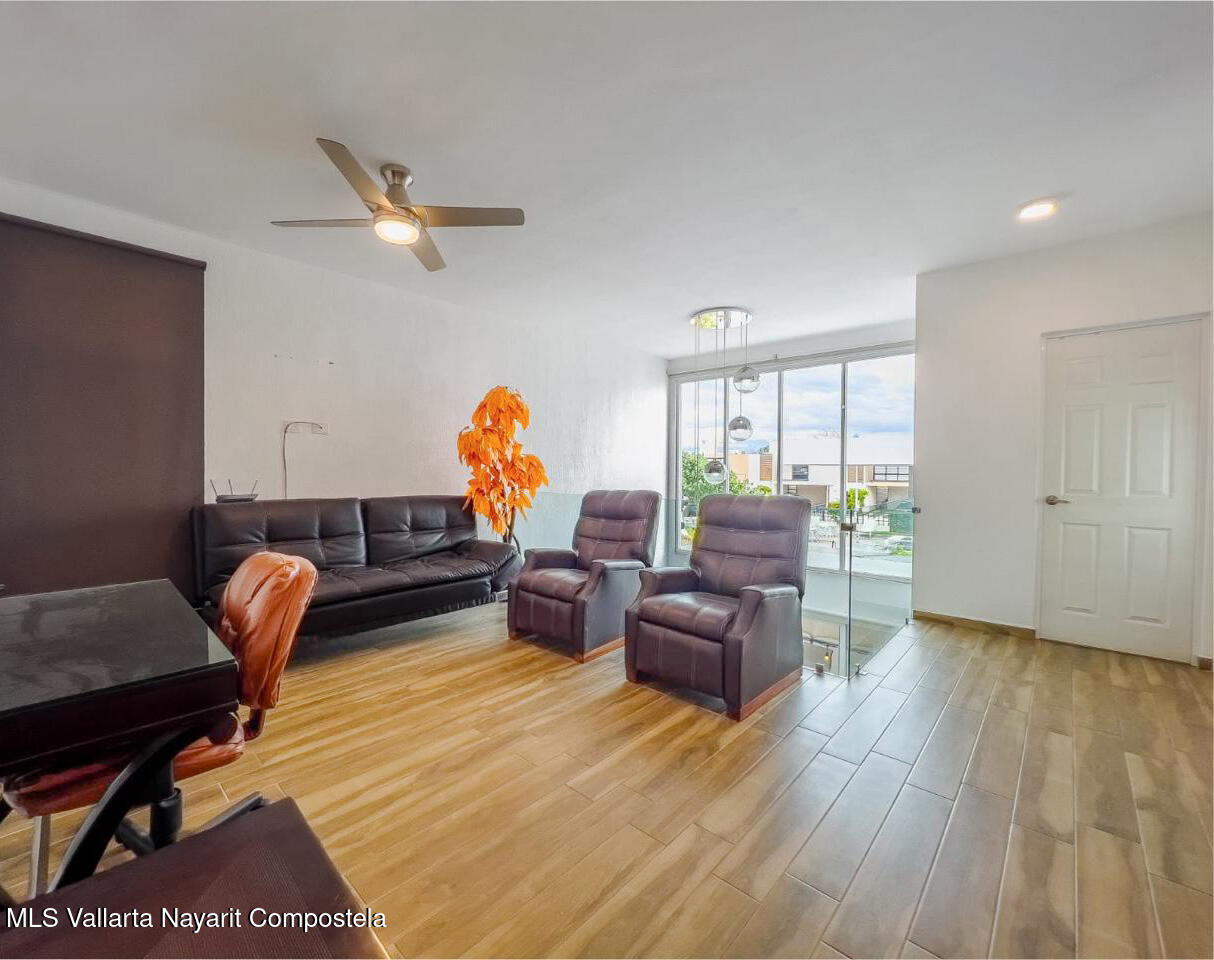 20251105195600009505000000-o