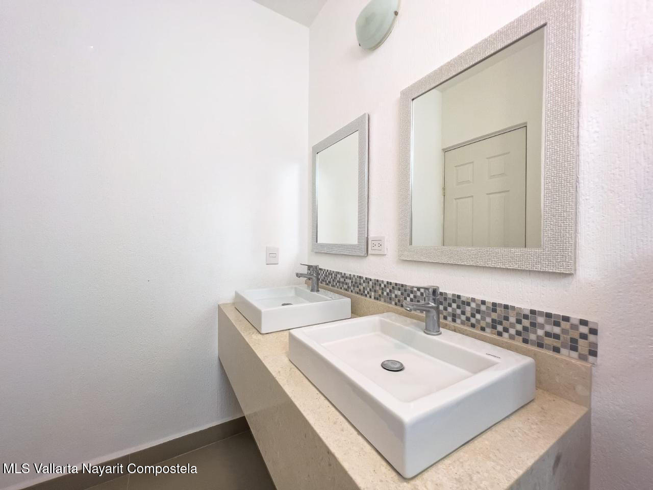 20251105195603503967000000-o