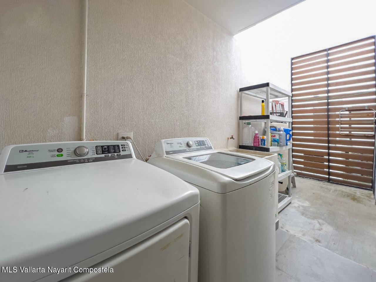 20251105195608214768000000-o