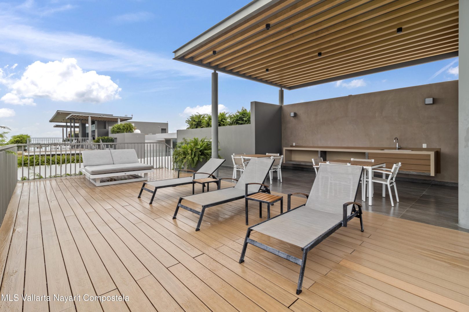 20251105211021216286000000-o