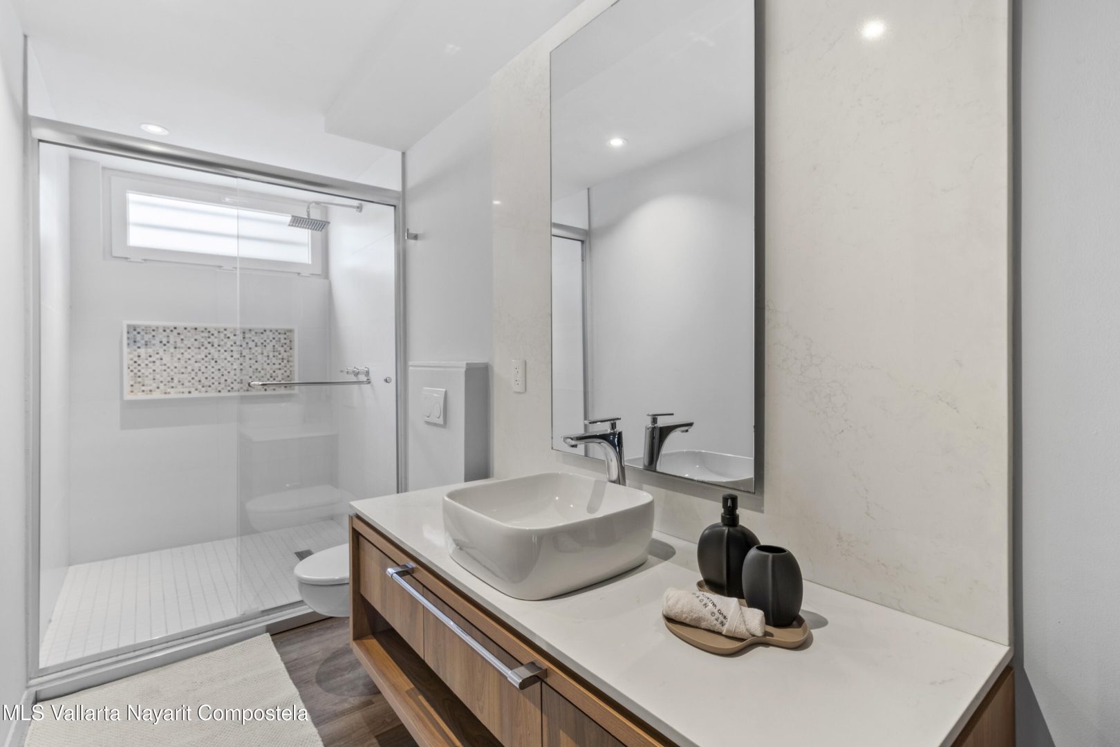 20251105211148425574000000-o