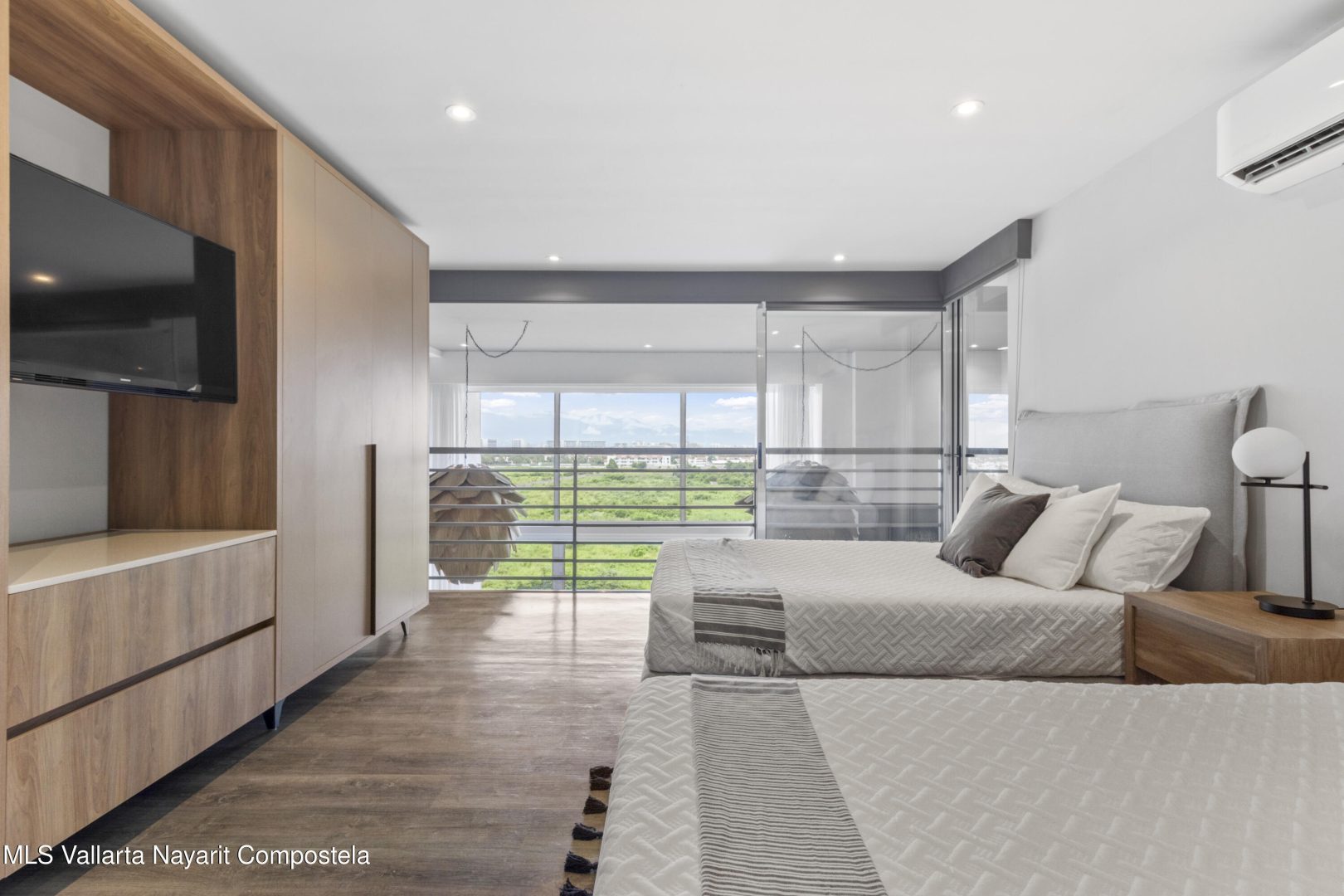 20251105211208224838000000-o