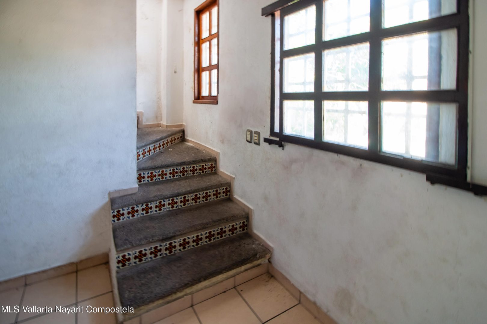 20251106025452750218000000-o