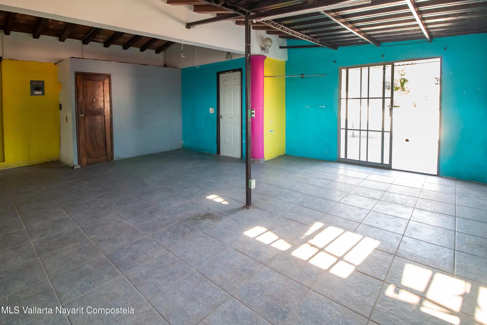 20251106025545516993000000-o