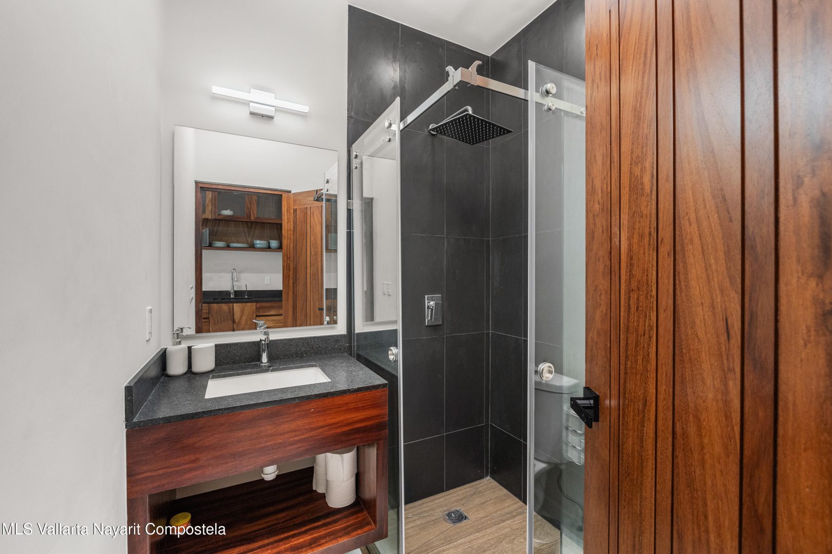 20251106072314864338000000-o