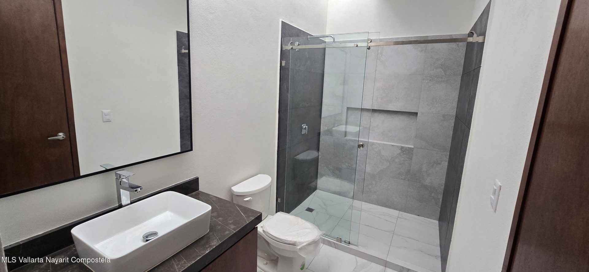 20251106170624261193000000-o