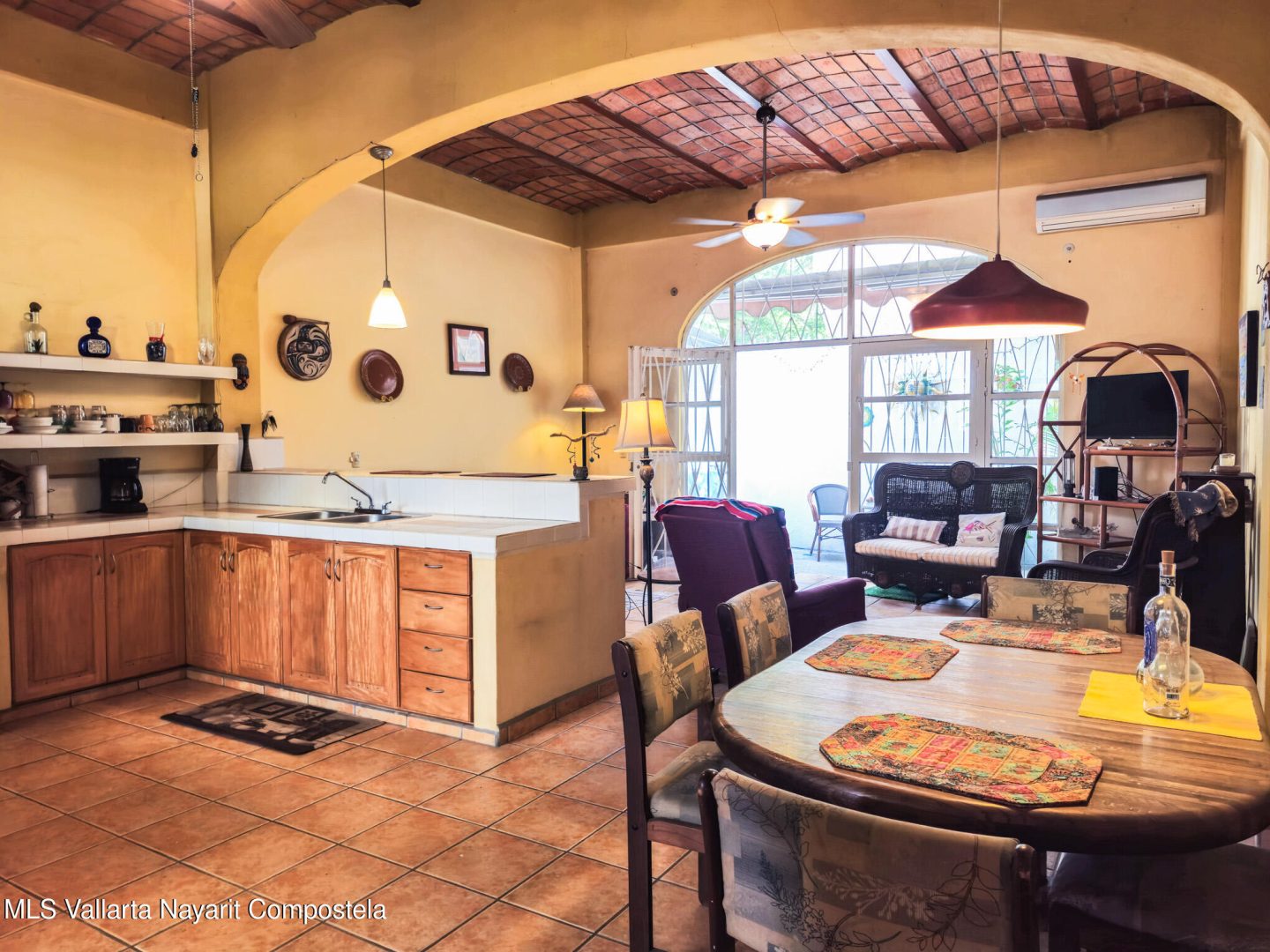 20251106175618103358000000-o