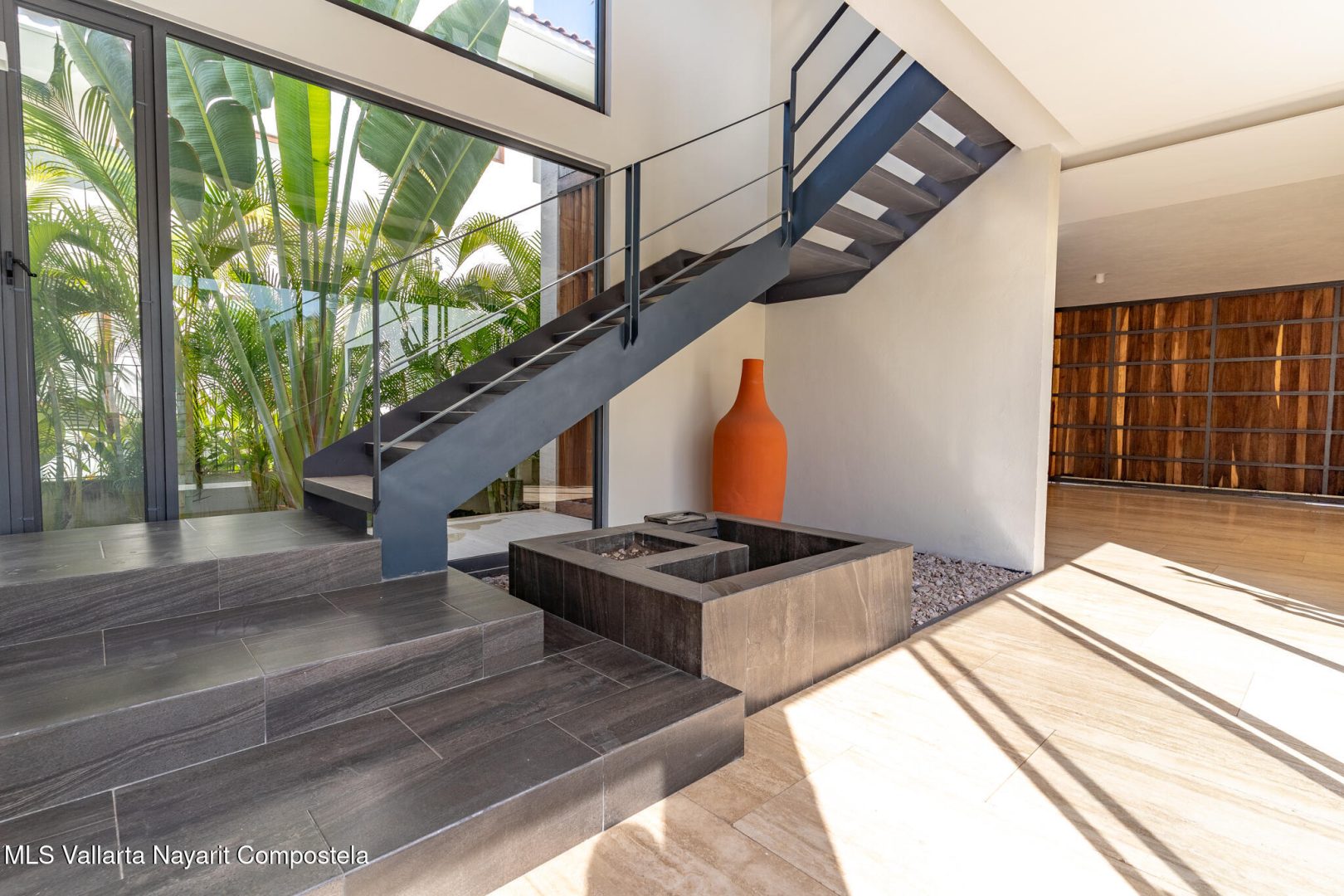 20251106193730374635000000-o