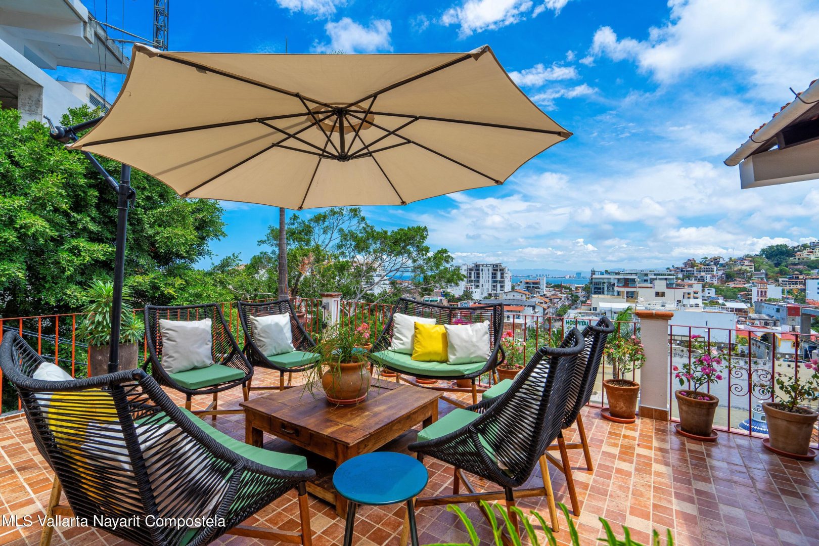 20251106210439912738000000-o