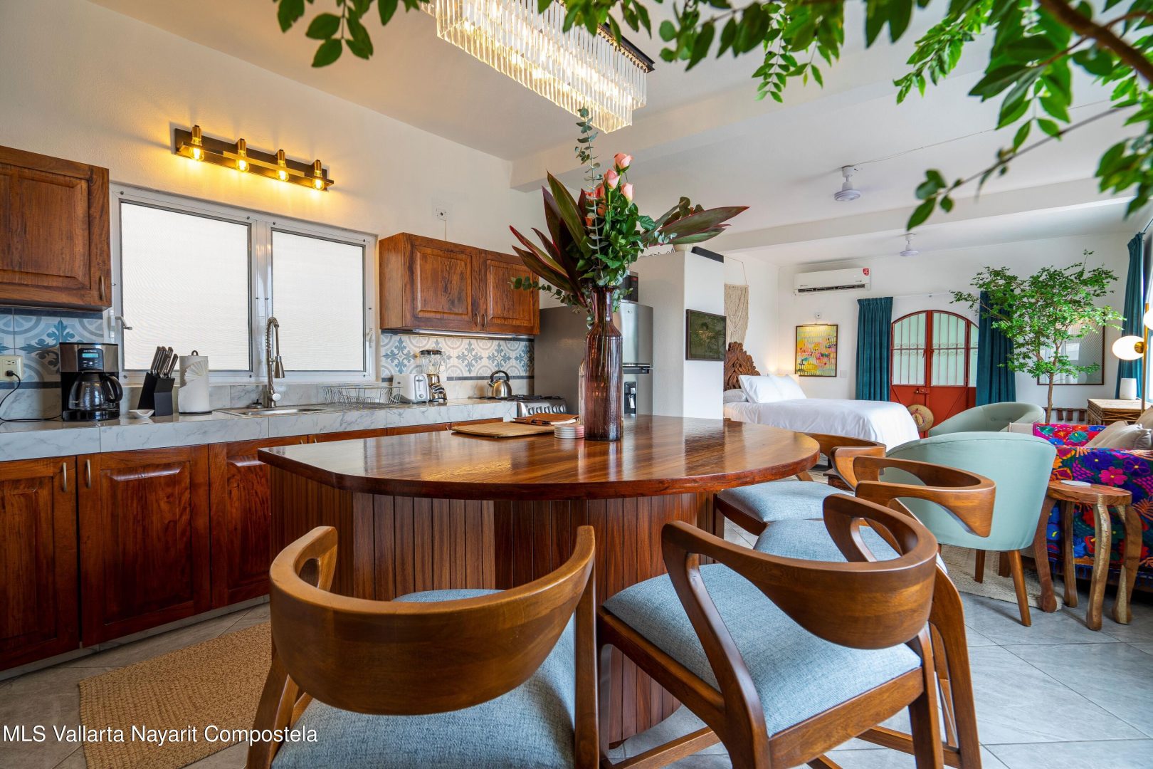 20251106210440717502000000-o