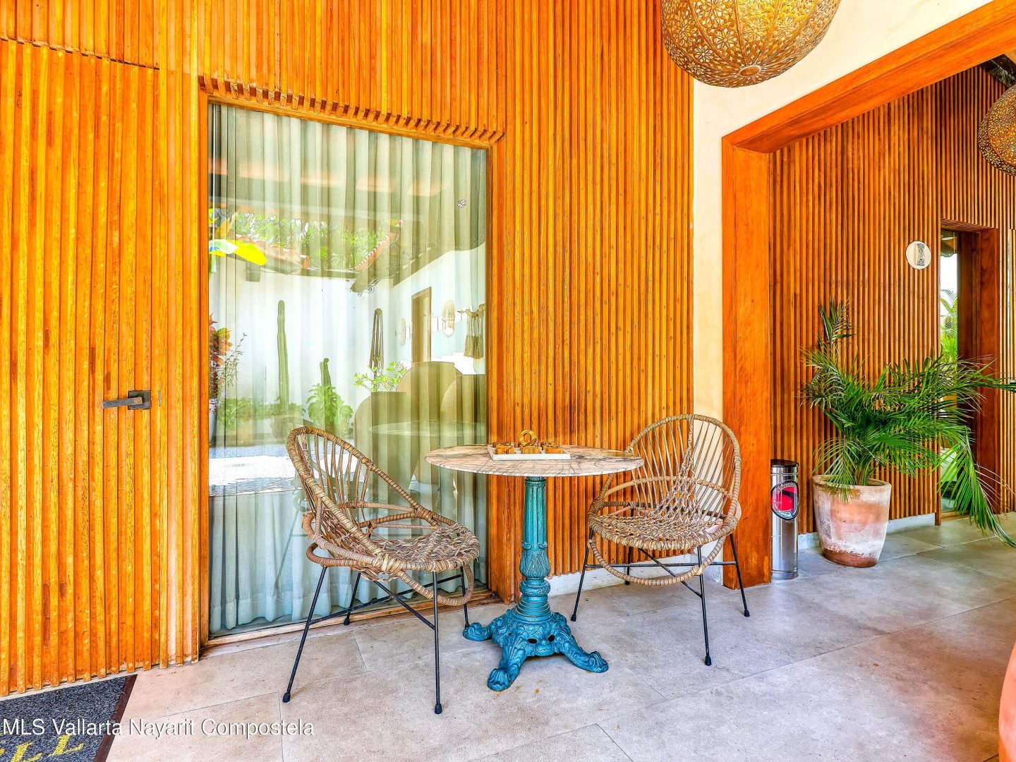 20251106210518594669000000-o