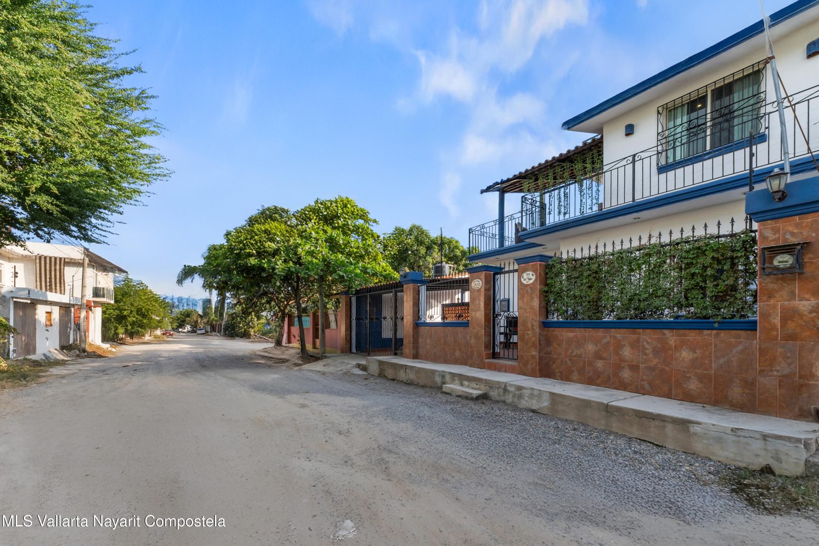 20251107212518306244000000-o