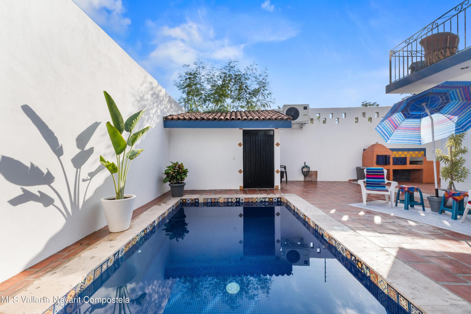 20251107213632921178000000-o