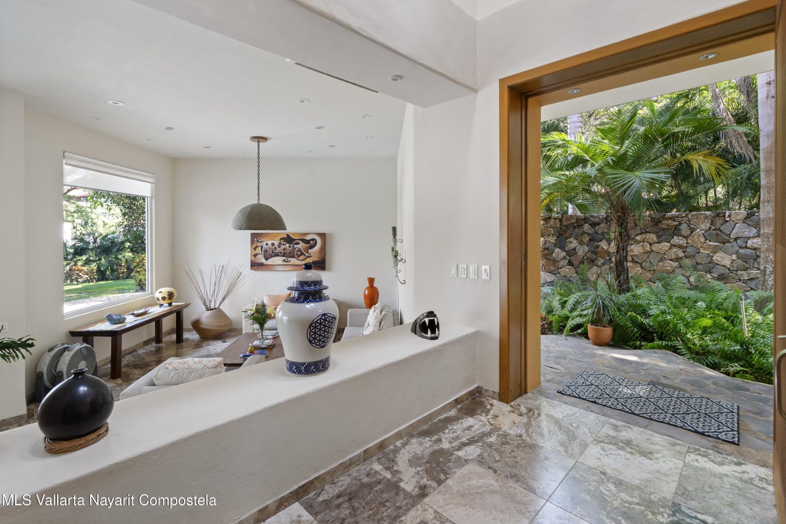 20251108005900856918000000-o