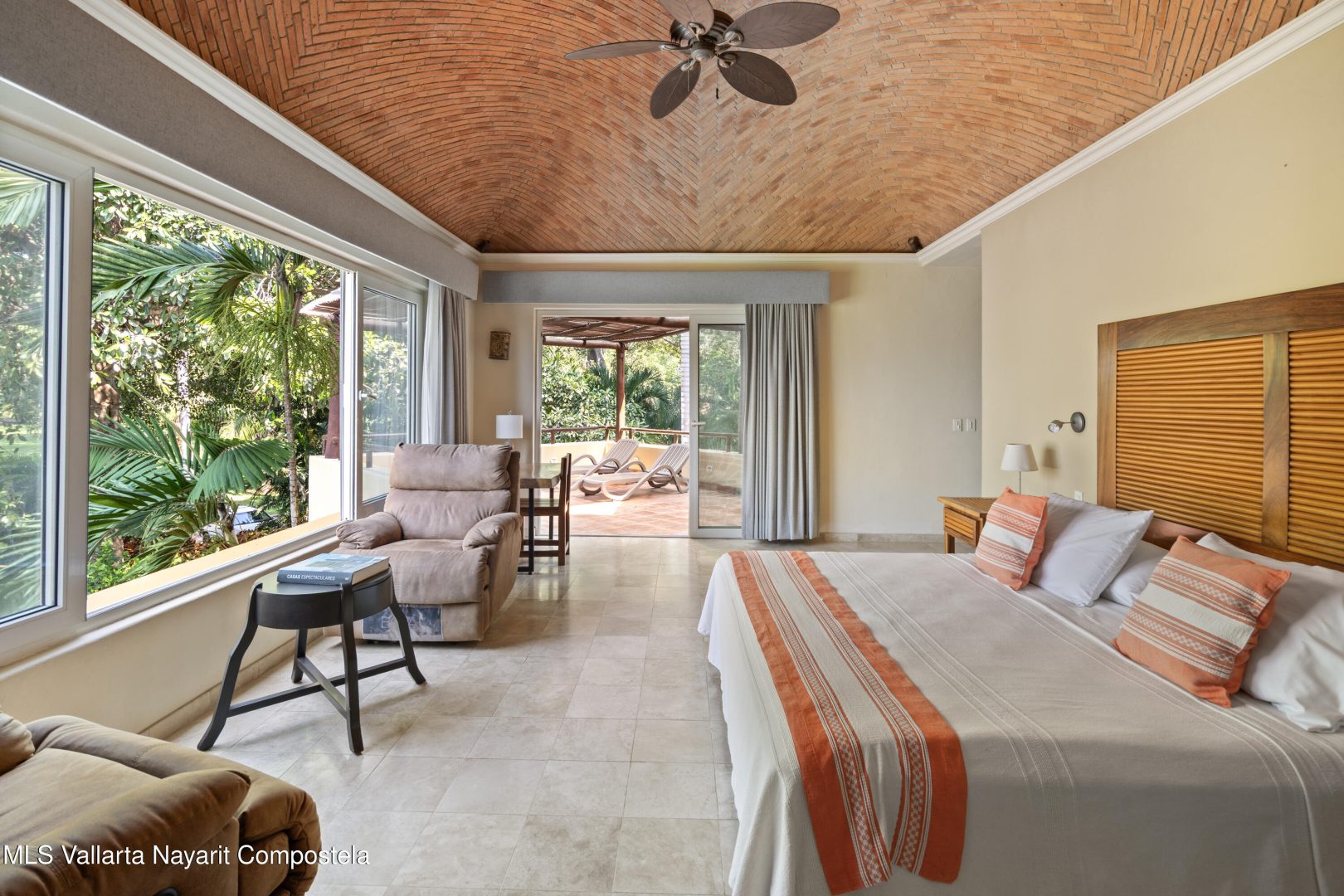 20251108010334180828000000-o