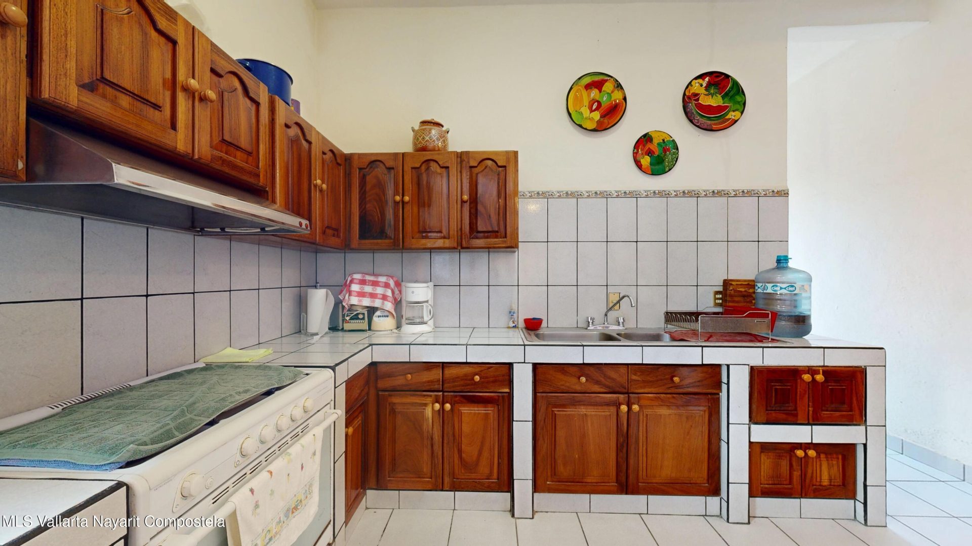 20251111195151064784000000-o