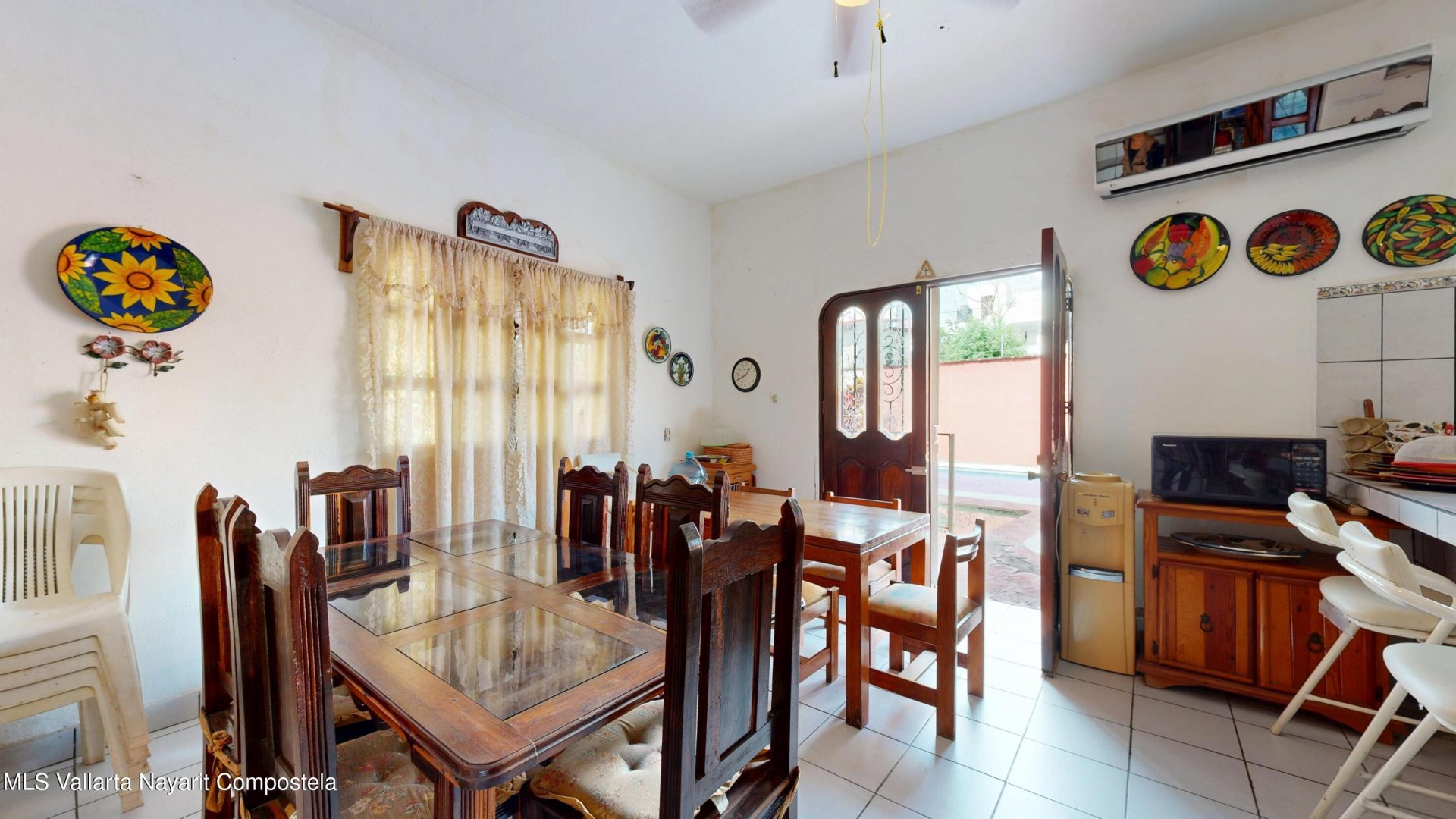 20251111195157375860000000-o