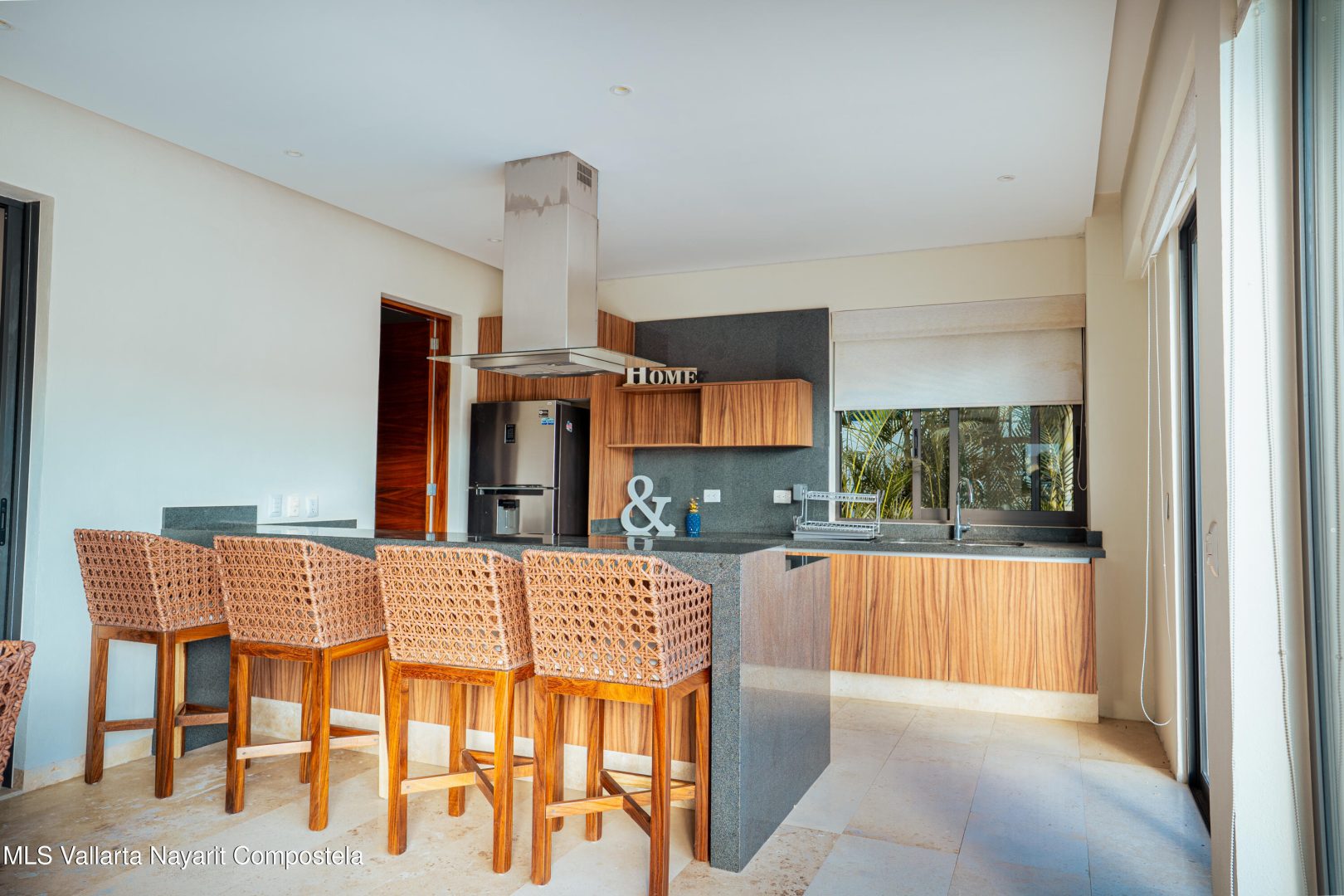 20251111201743060142000000-o