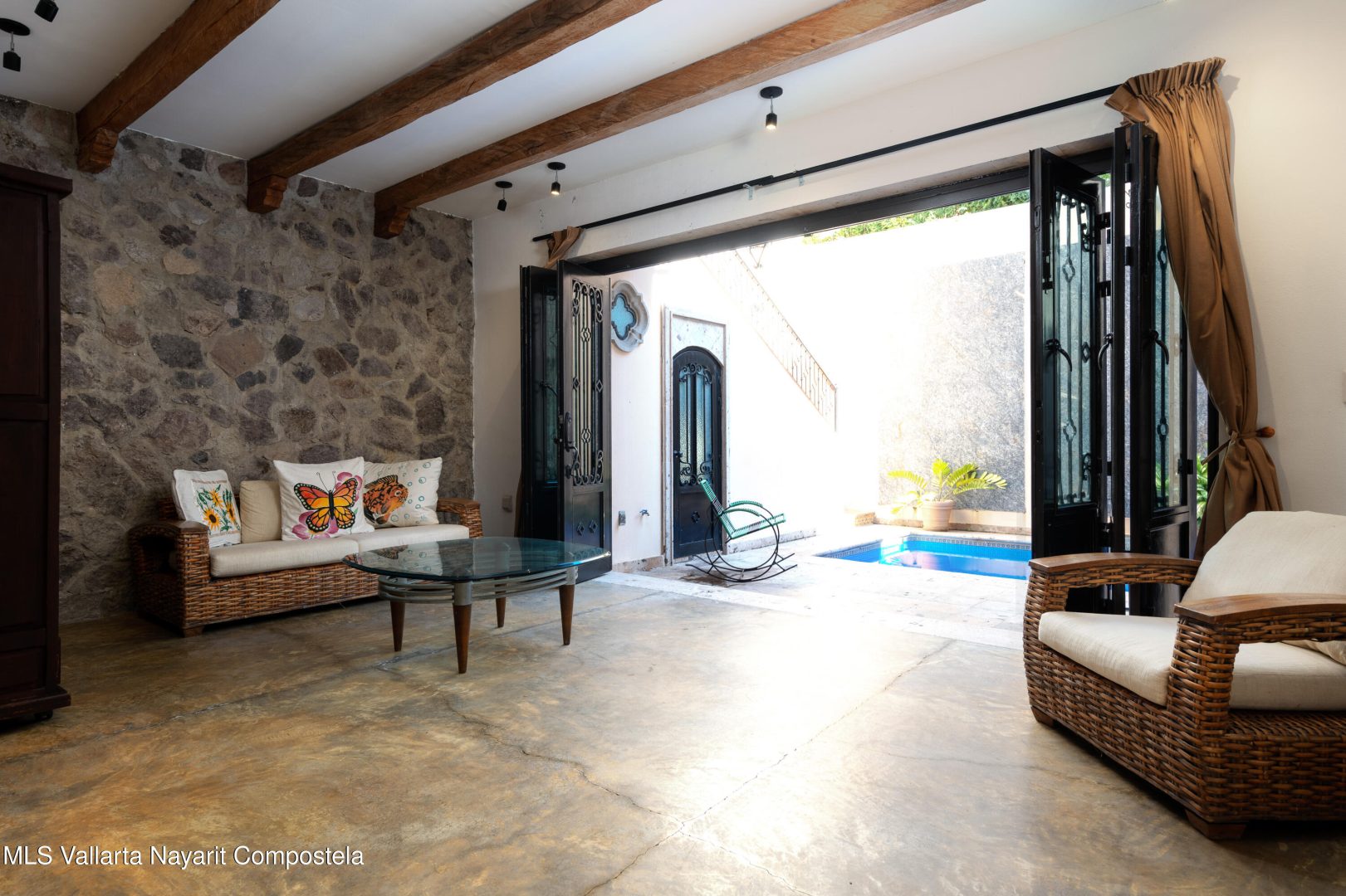 20251113180529110144000000-o