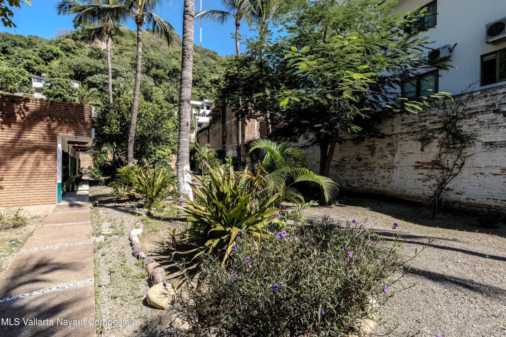 20251113181119204074000000-o