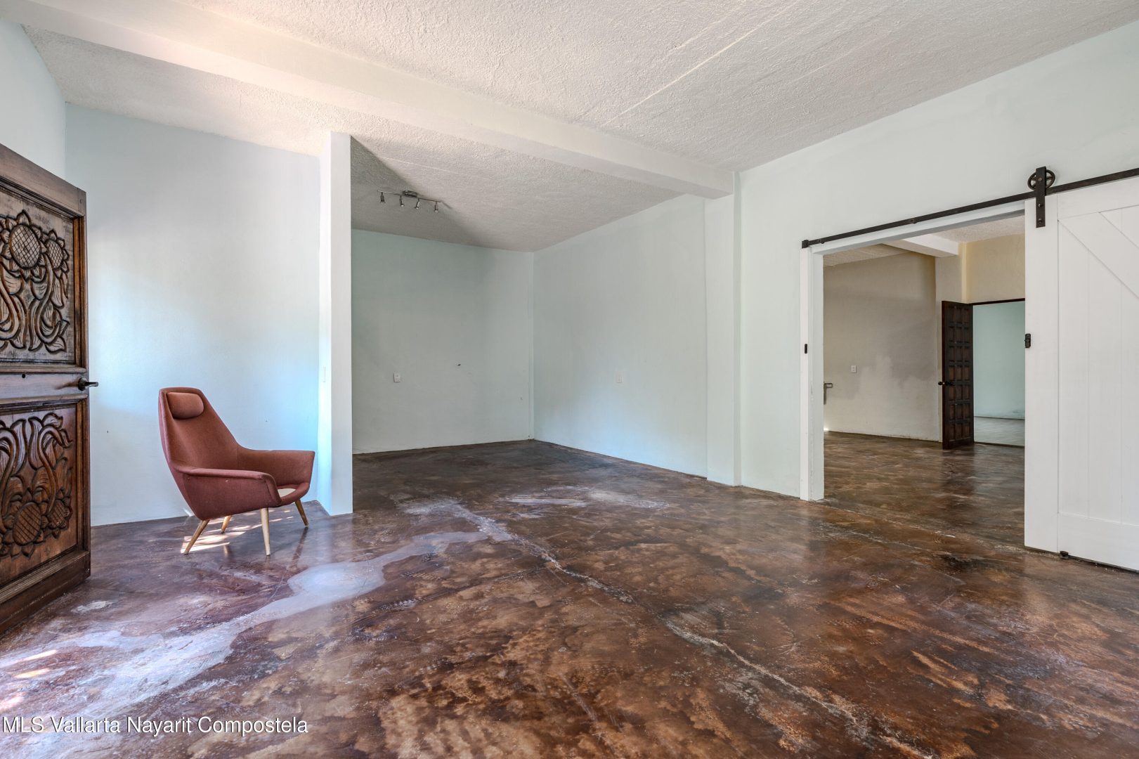 20251113181157681660000000-o