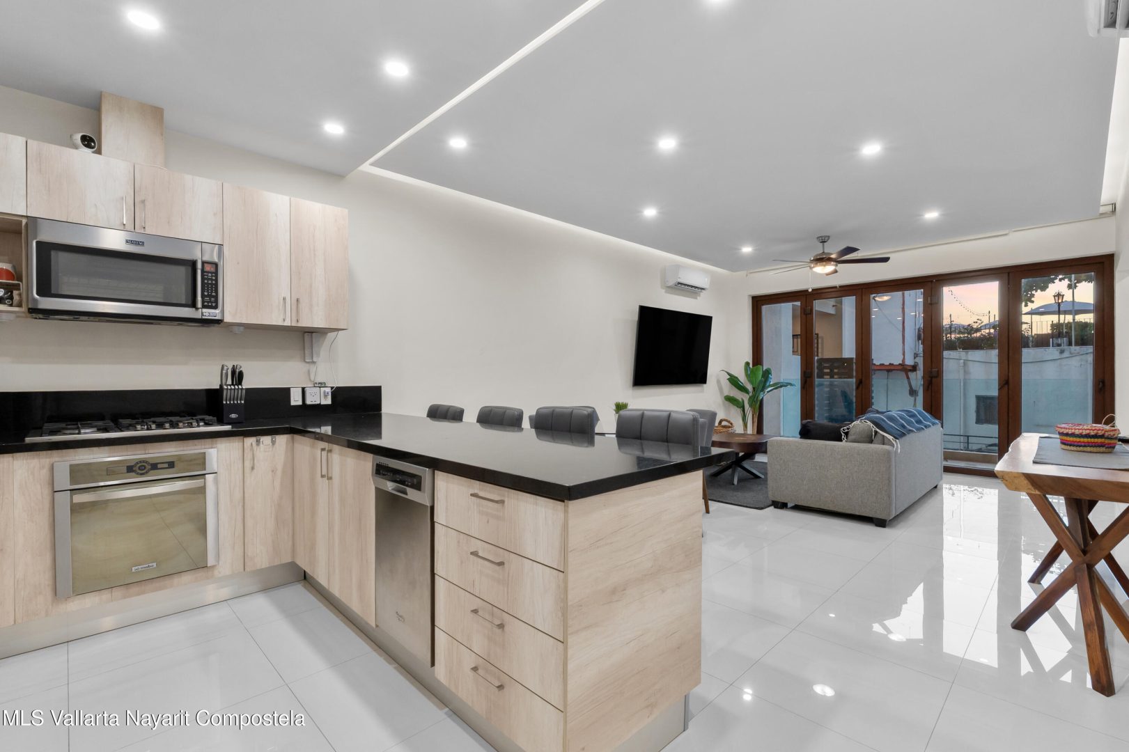 20251114200405344331000000-o