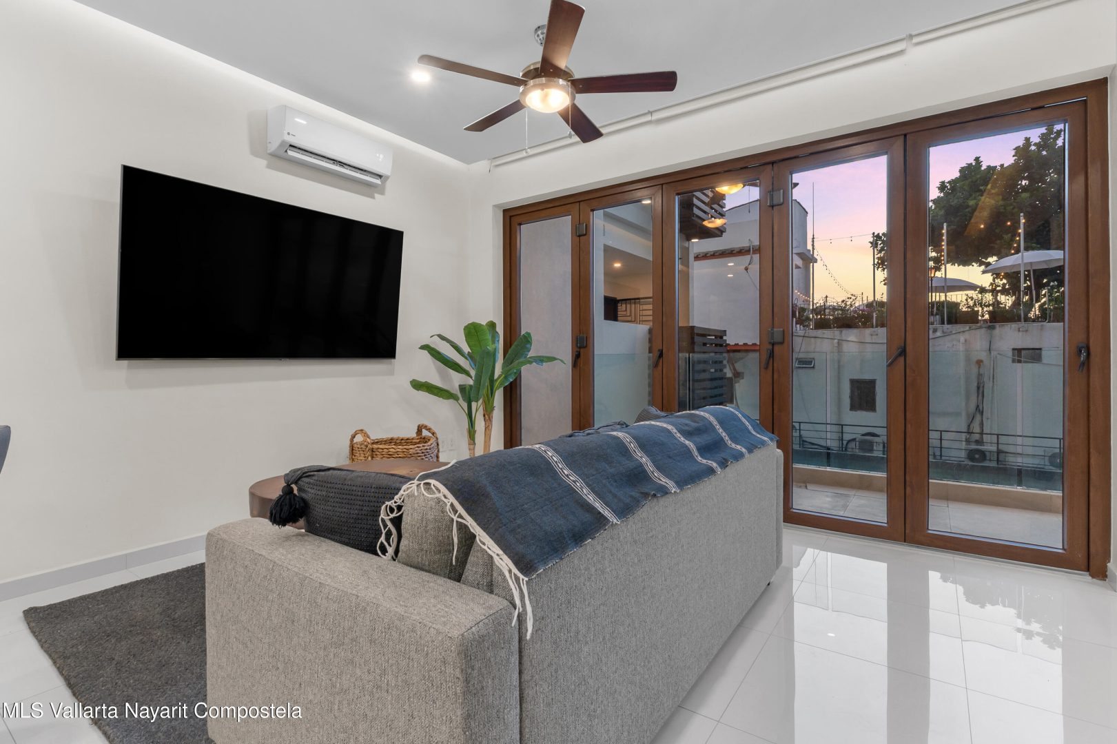 20251114200425030154000000-o