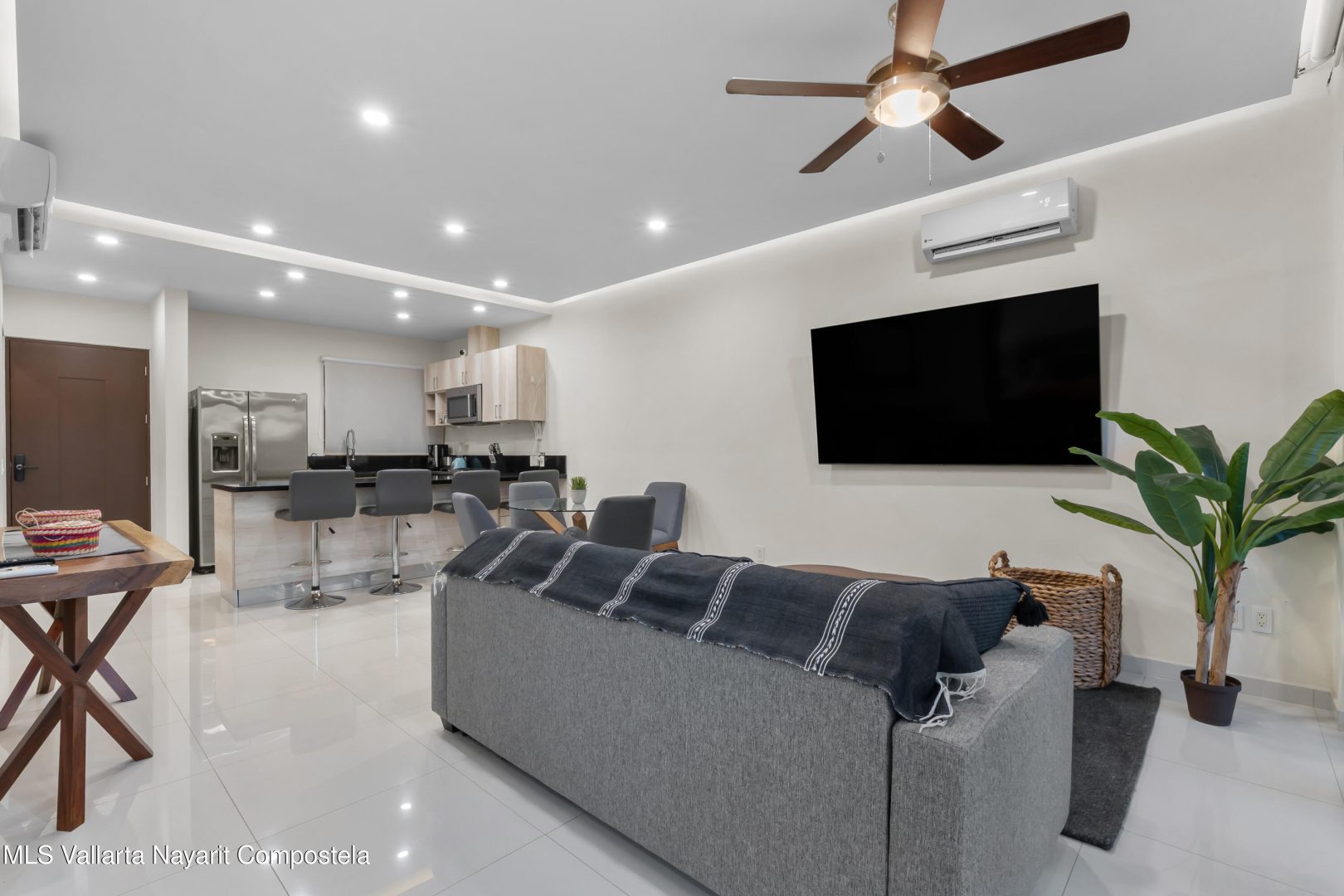 20251114200431556157000000-o