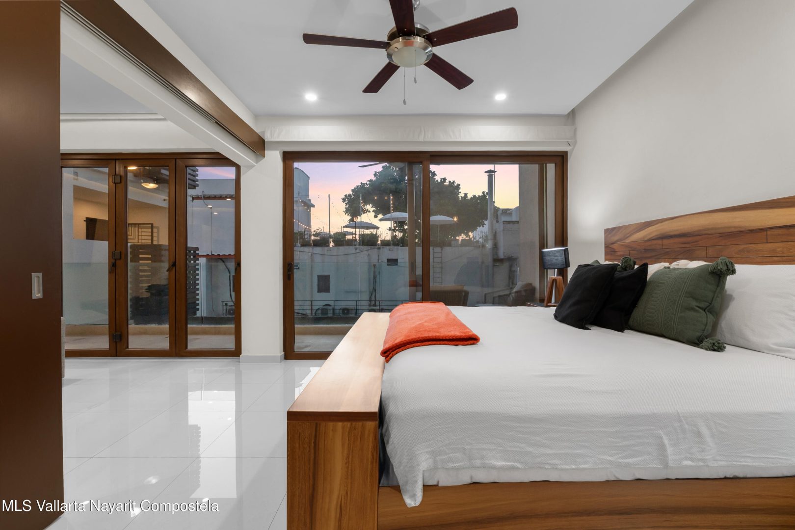 20251114200441247978000000-o