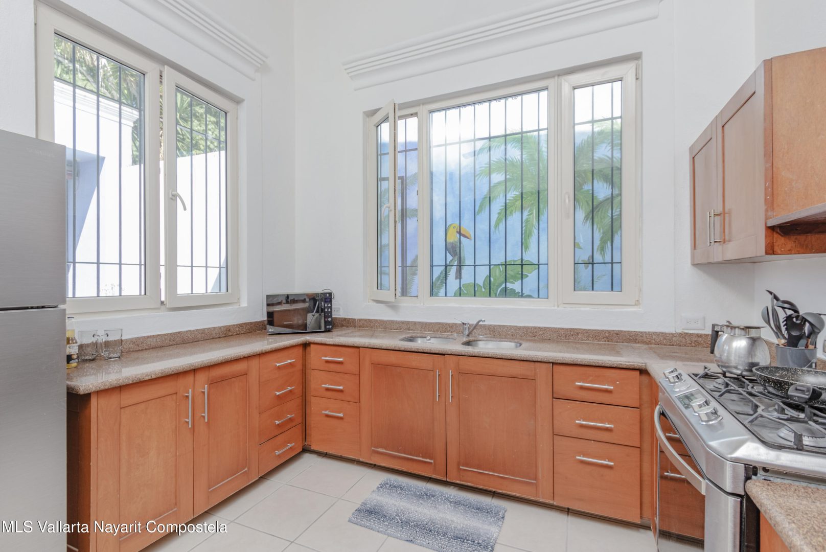 20251117172522260091000000-o