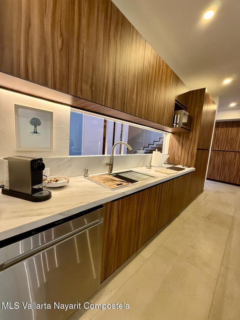 20251118014047887981000000-o