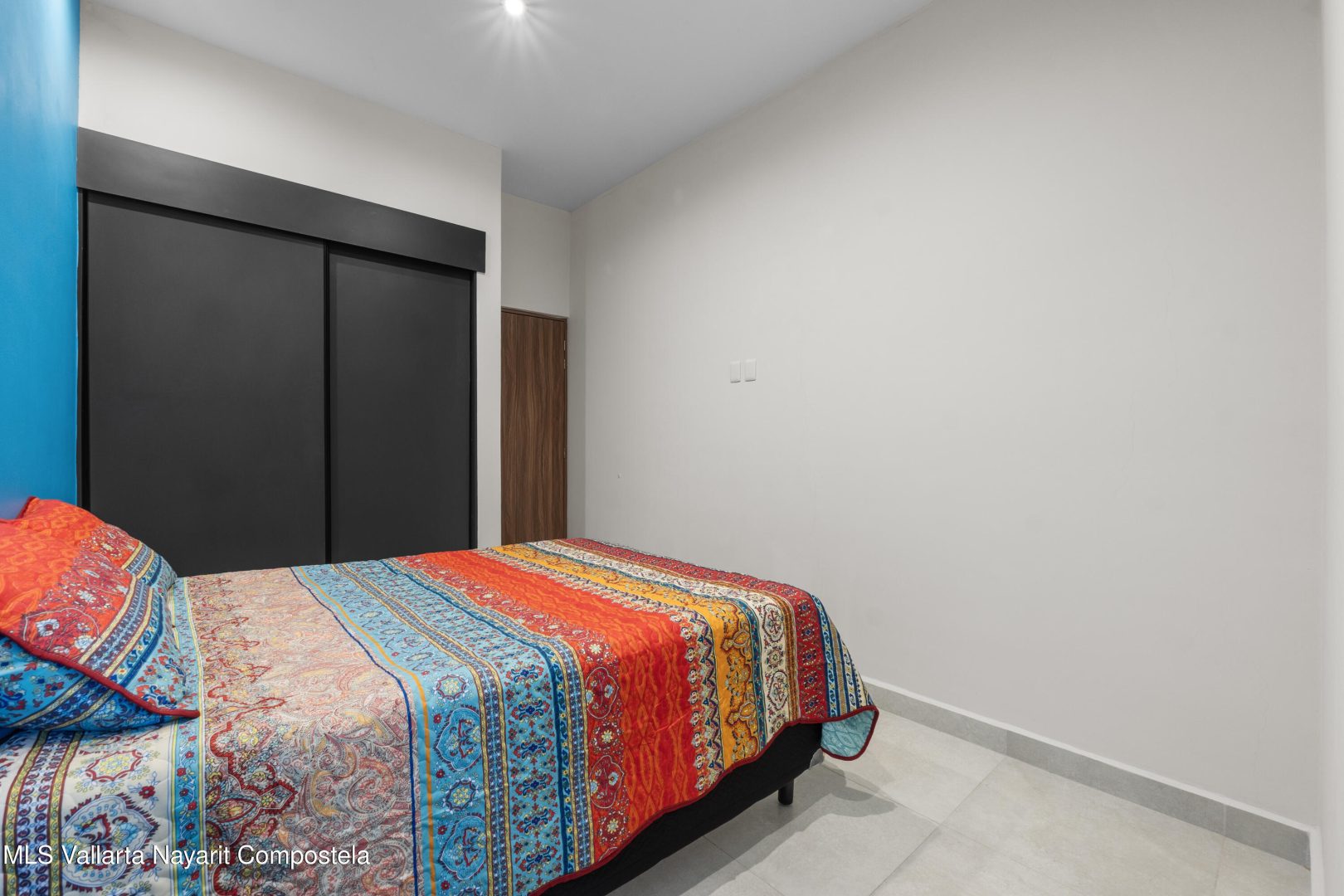 20251118162335460883000000-o