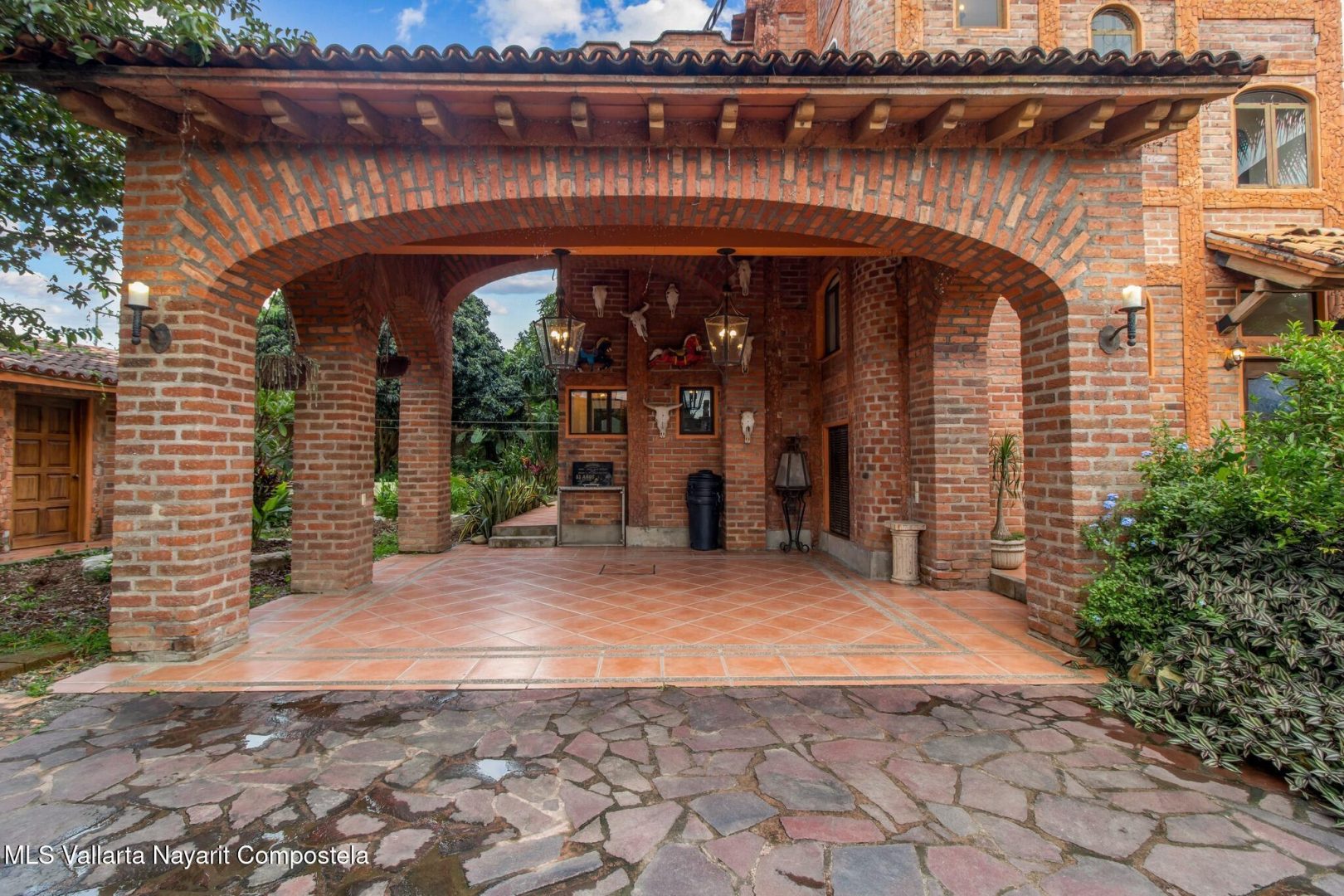 20251118224213640340000000-o