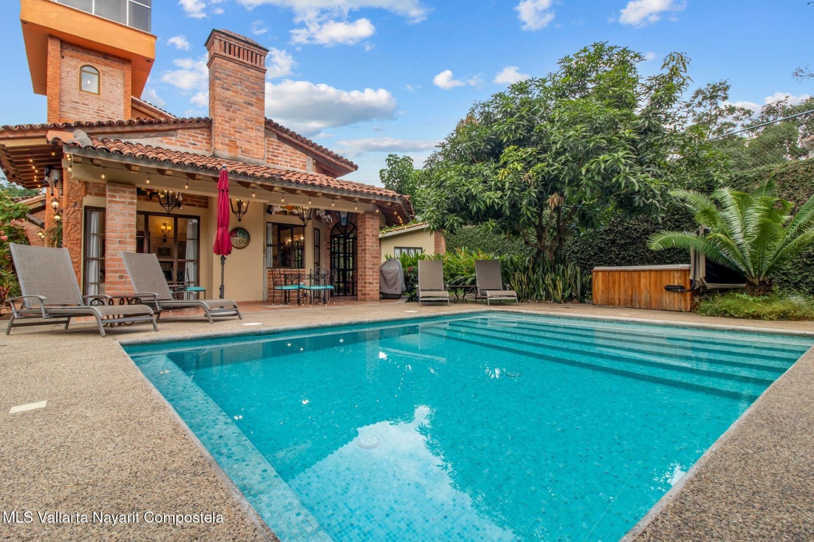 20251118224237295466000000-o