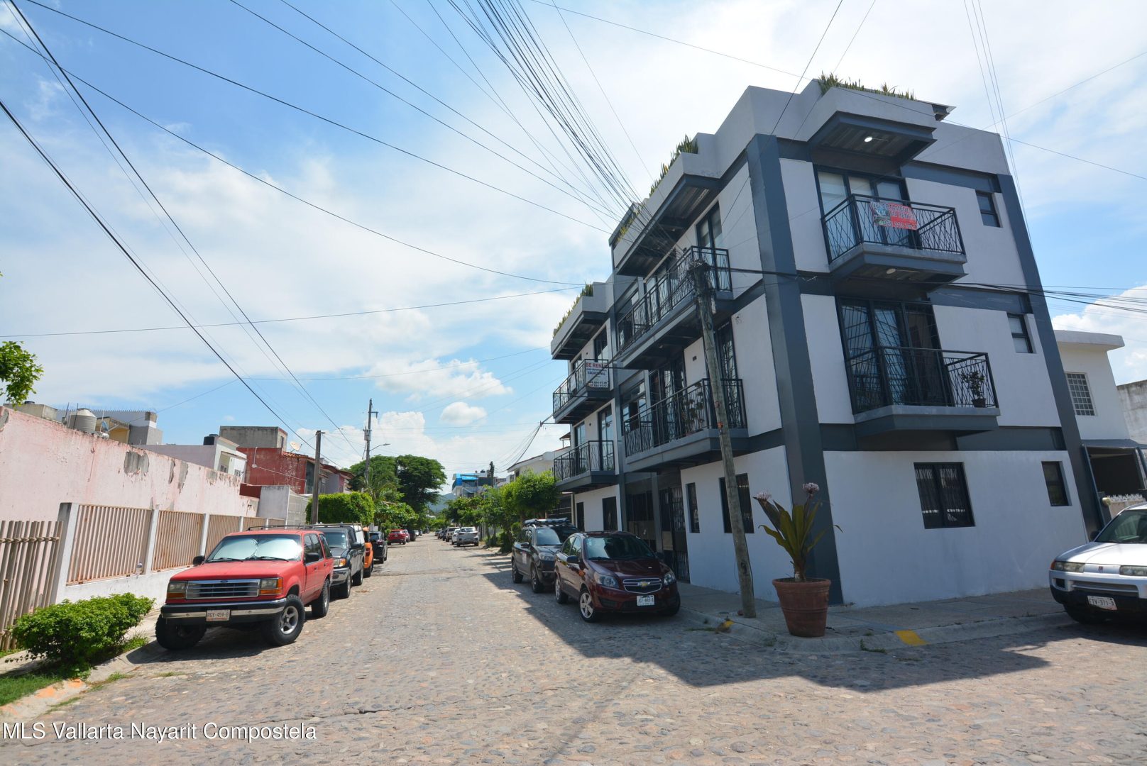 20251119022656840640000000-o