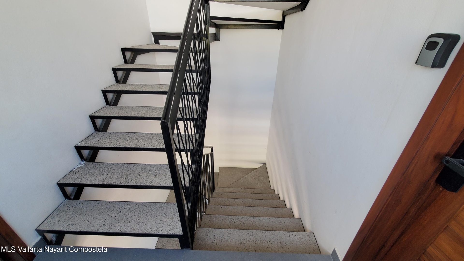 20251119022704572363000000-o