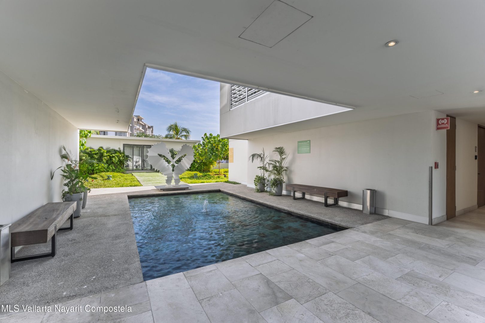 20251119023719215425000000-o