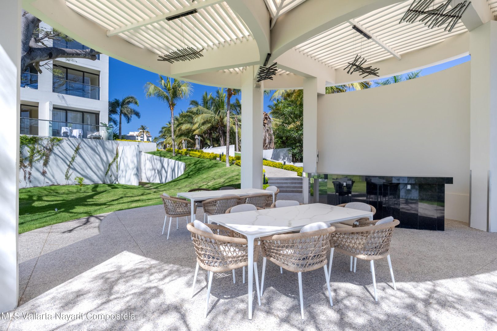 20251119023719439774000000-o