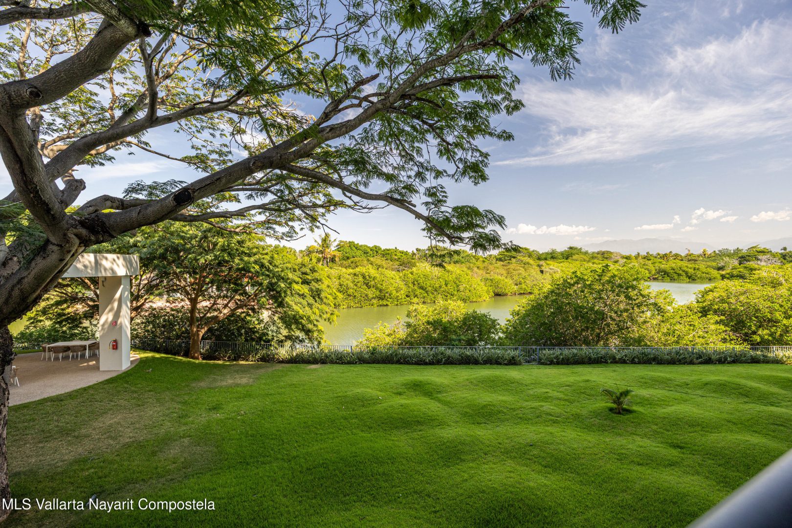 20251119025058827165000000-o